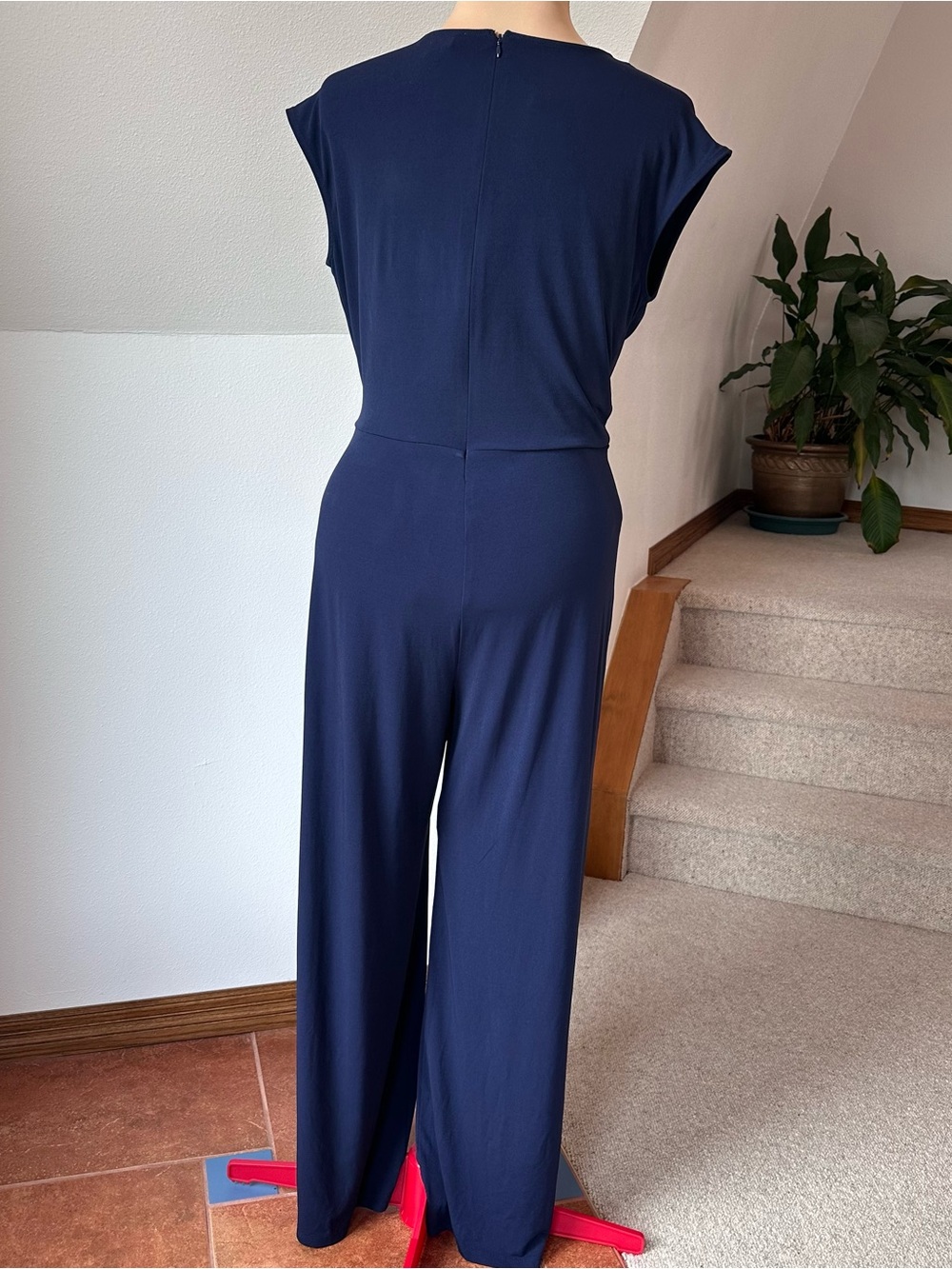 Michael Kors Jumpsuit Womens Sz L Navy Stretch Wide Leg Draped Gold-Tone Buckle - Picture 7 of 14